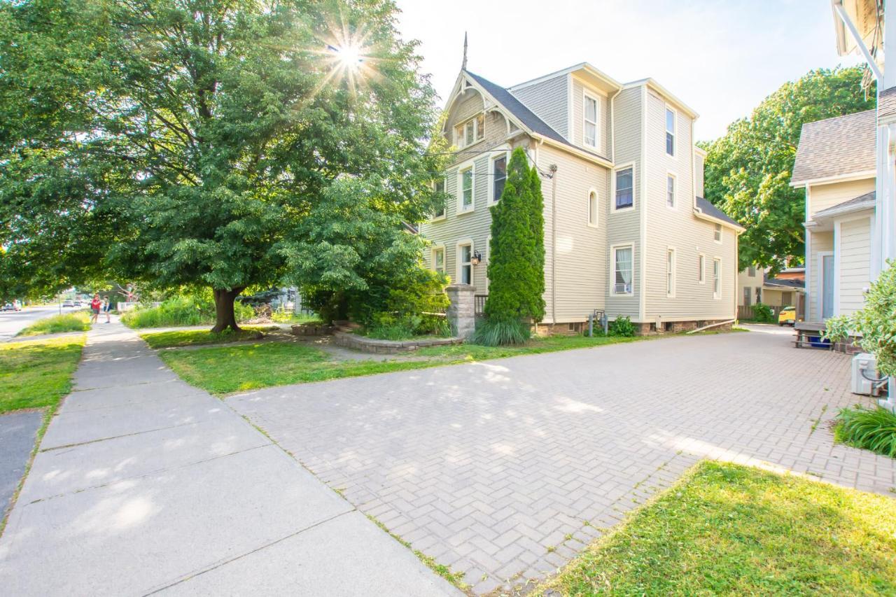 Charming Niagara Region Apt. Newly Renovated! Apartment Saint Catharines Bagian luar foto